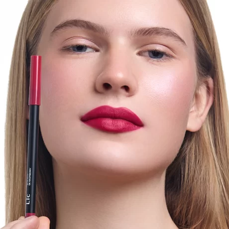 Карандаш для губ гелевый Base Gel Lip Pencil