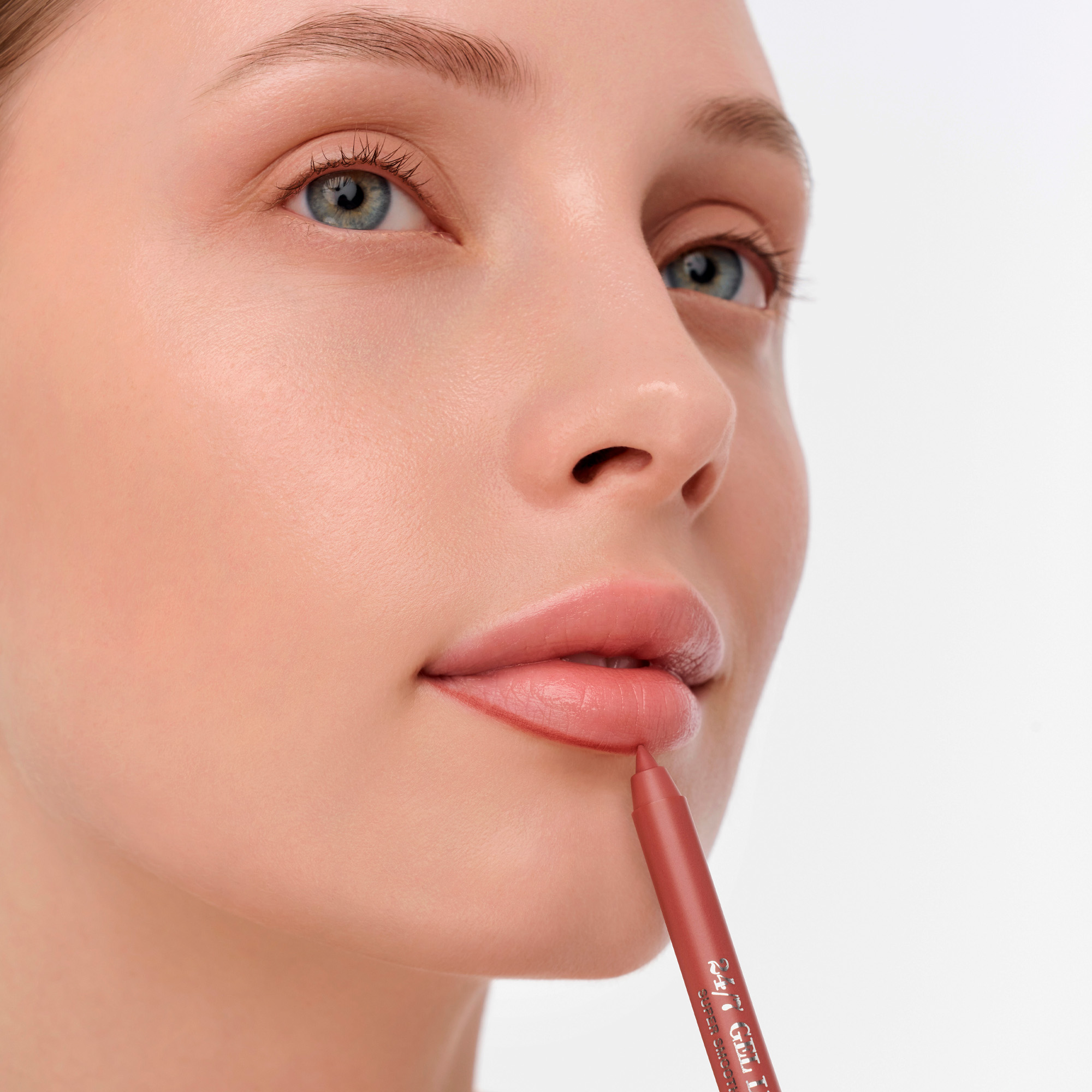 Карандаш для губ устойчивый гелевый Gel Lip Liner 24/7 