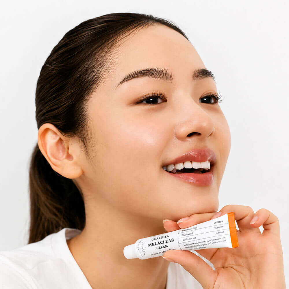 Крем против пигментации светляющий Melaclear Cream купить в VISAGEHALL