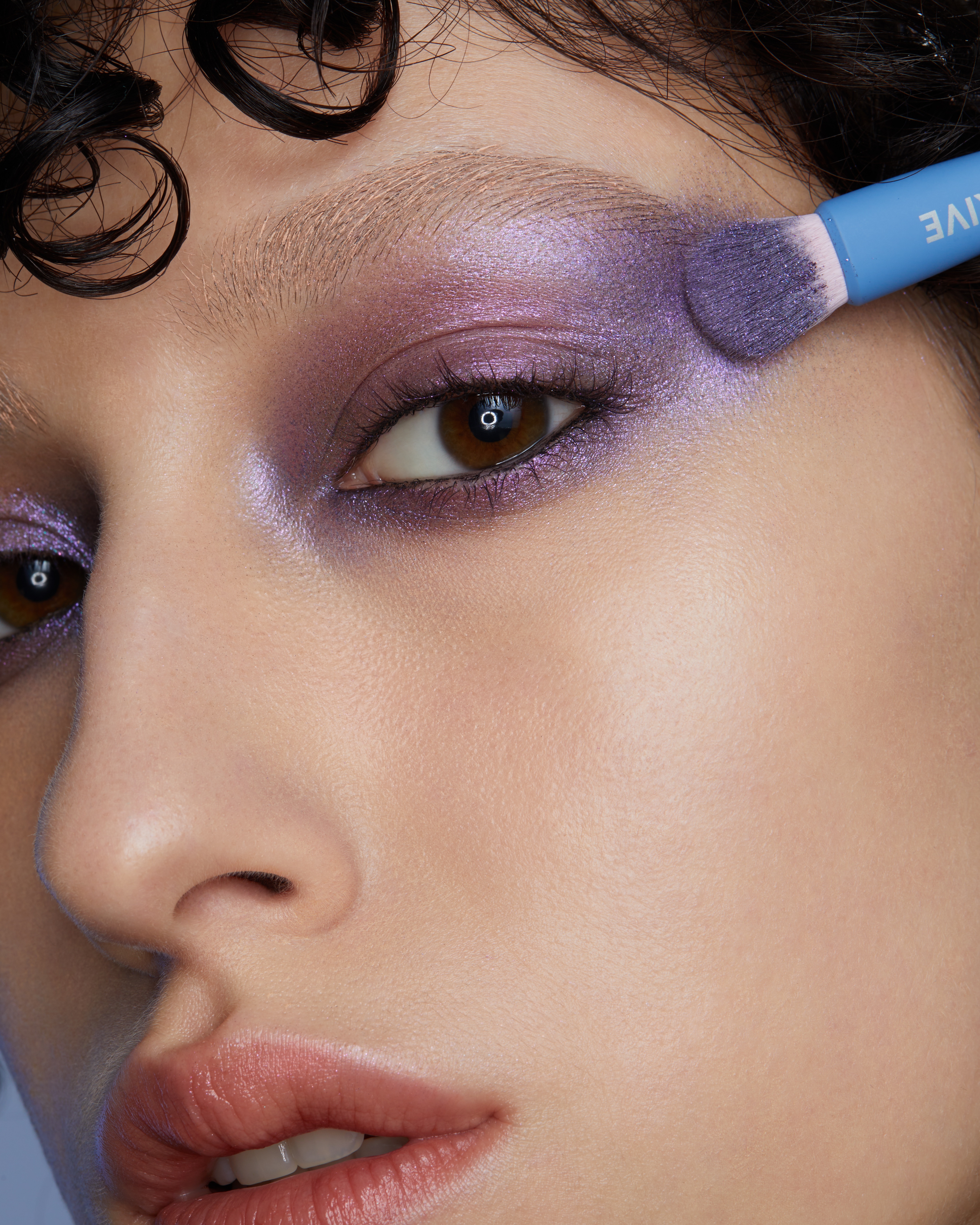 Палетка теней Glimmerverse Invented Ethos Multichrome Eyeshadow Quad
