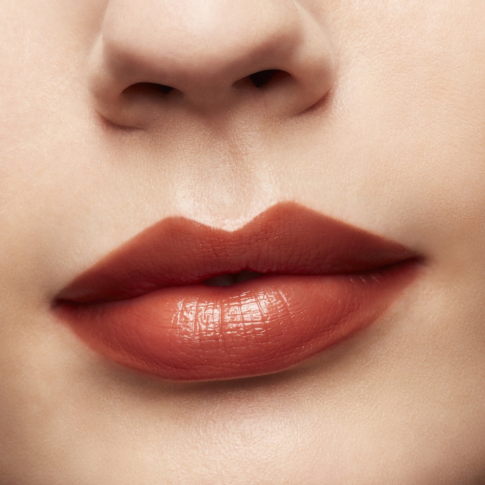 Помада для губ Lustreglass Sheer-Shine Lipstick