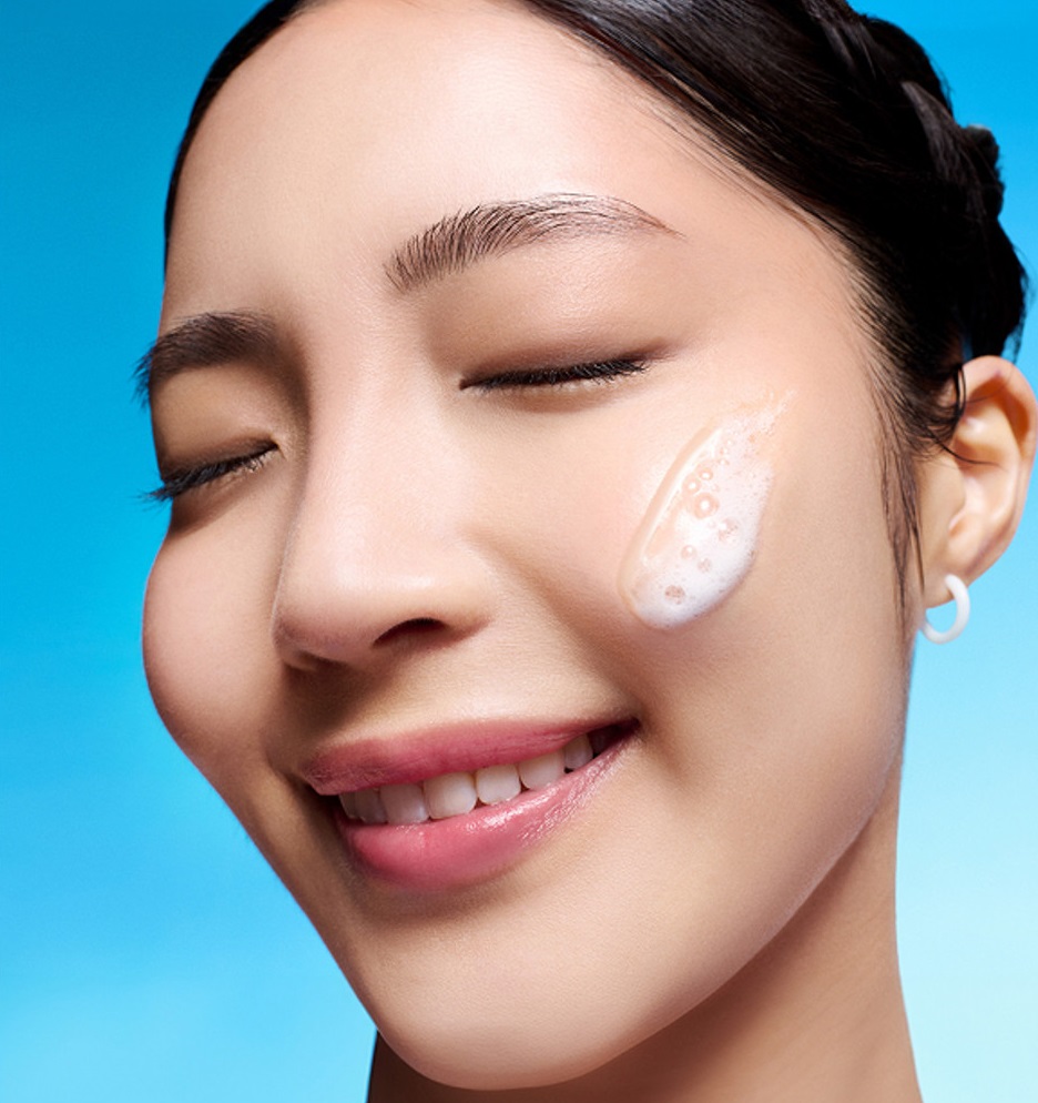 Гель-пенка для лица Dermaclear Hydrating pH Gel Gleanser купить в VISAGEHALL