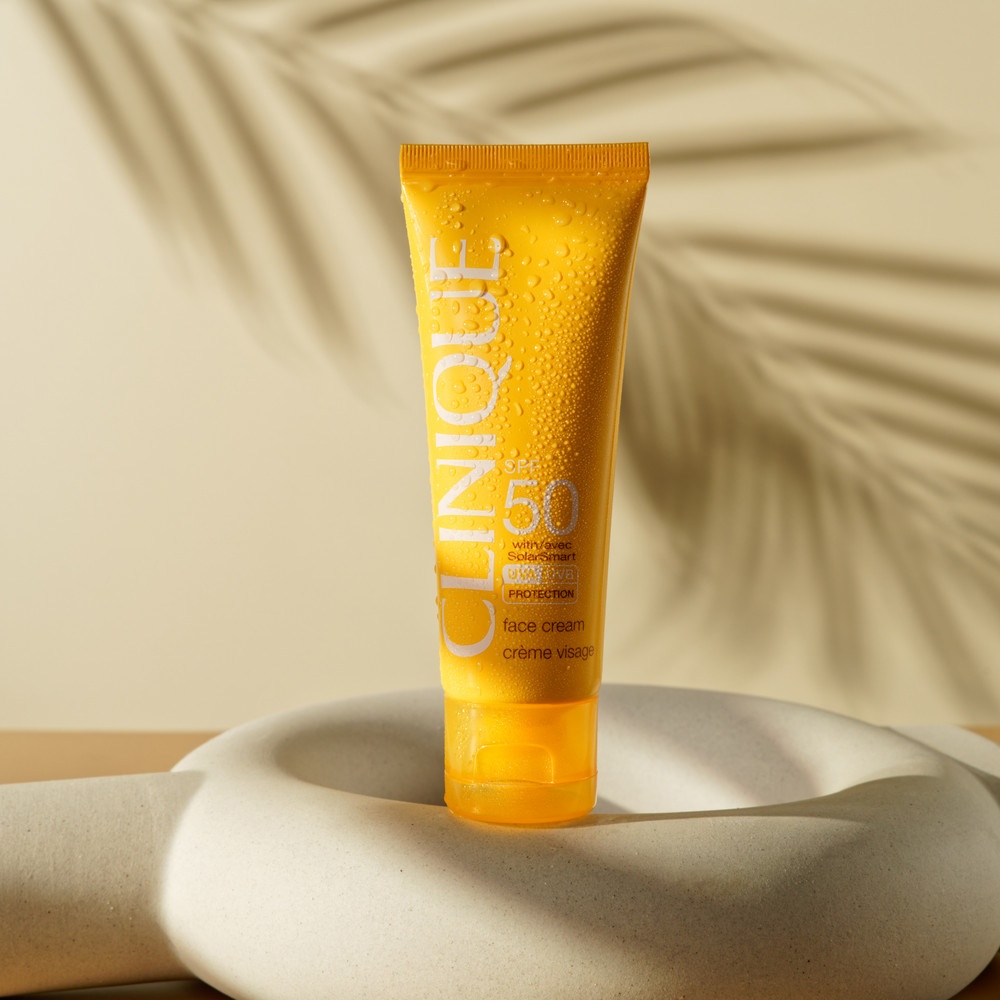 Крем для лица солнцезащитный Sun Protection SPF50  купить в VISAGEHALL