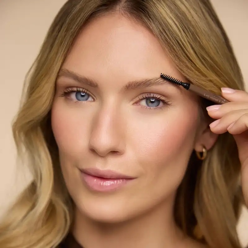 Карандаш для бровей с ультратонким стержнем Ultra Fine Brow Liner