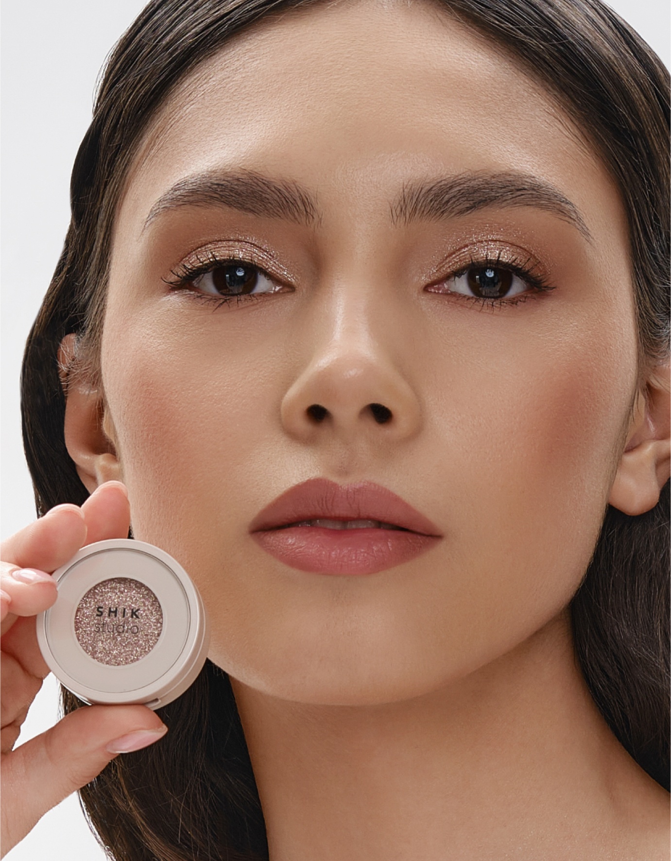 Тени-спарклы для век с влажным финишем Single Eyeshadow