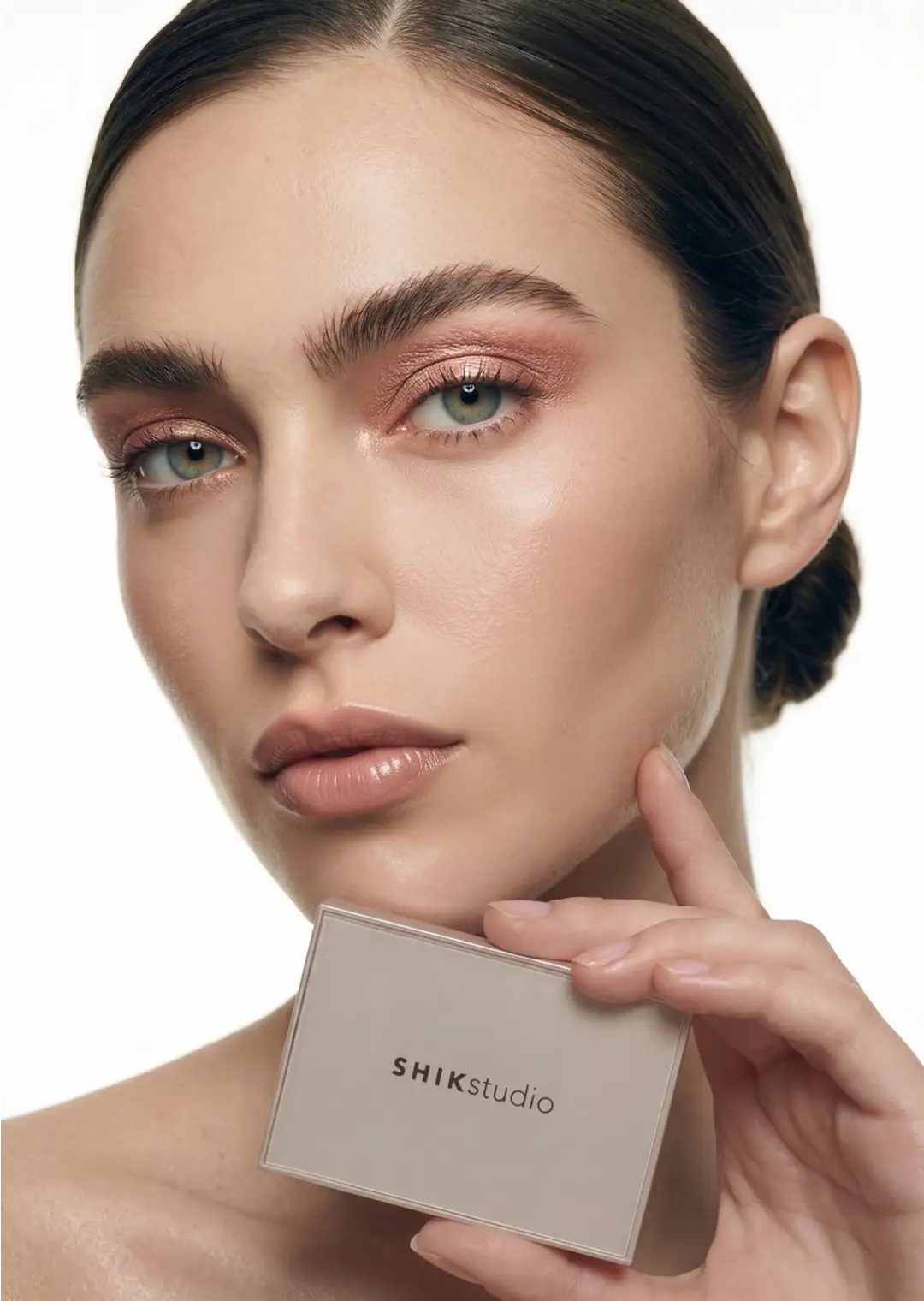 Палетка теней для век Perfect Nude Eyeshadow Palette 