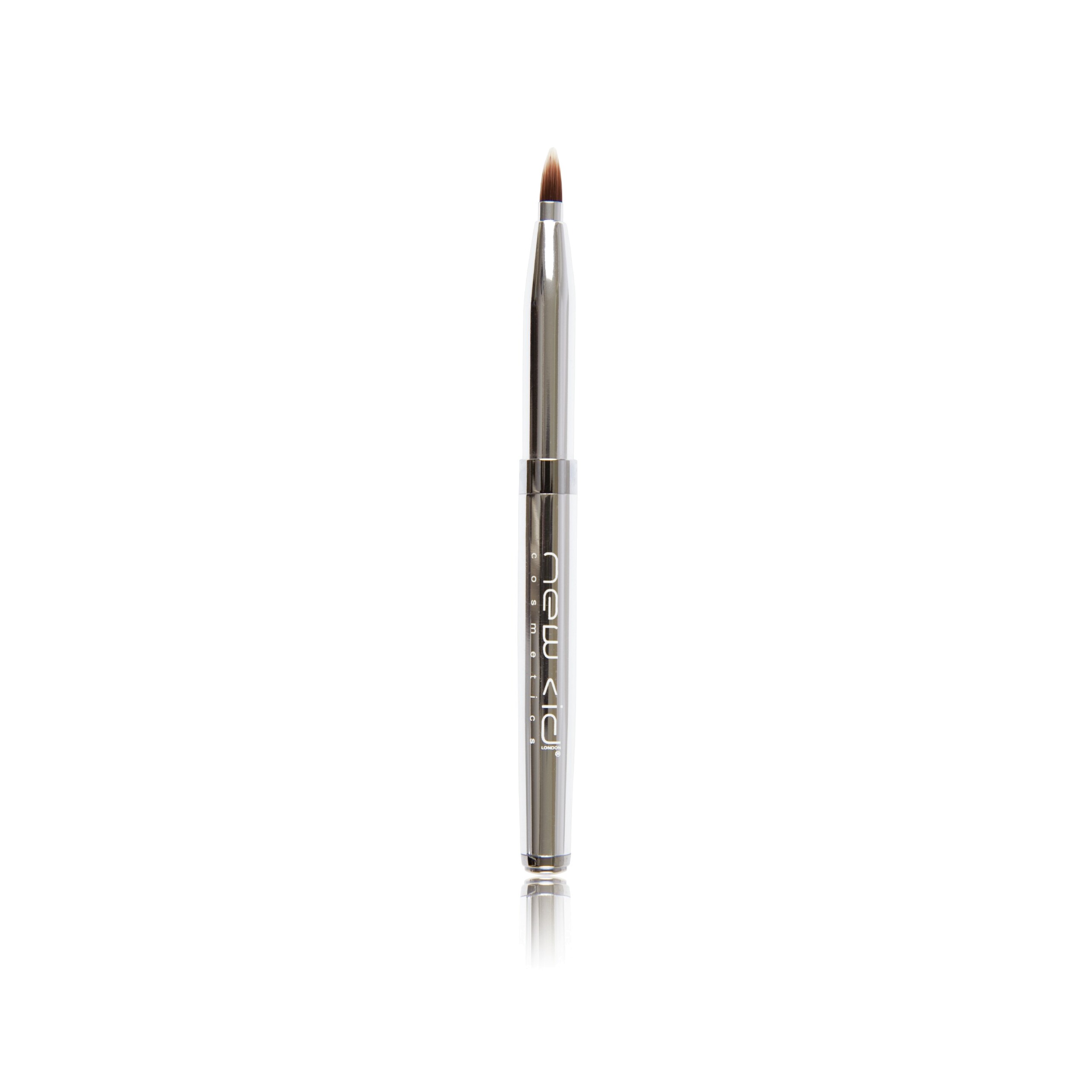 Кисть для губ профессиональная Professional Lip Brush купить в VISAGEHALL