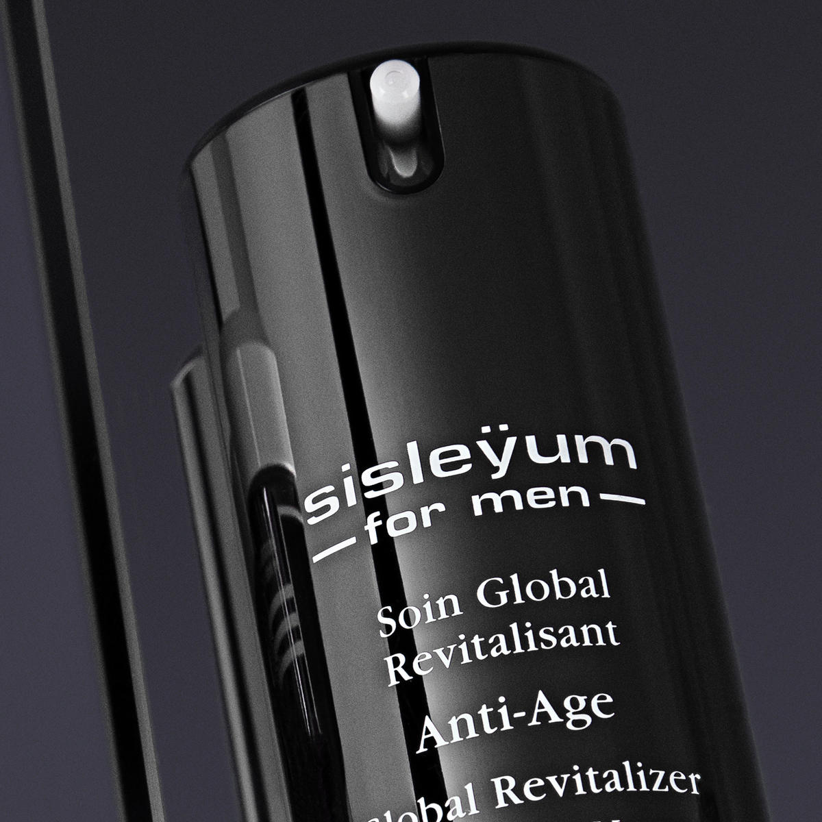 Sisleÿum Anti-Age Global Revitalizer for normal skin Гель для мужчин антивозрастной для нормальной кожи
