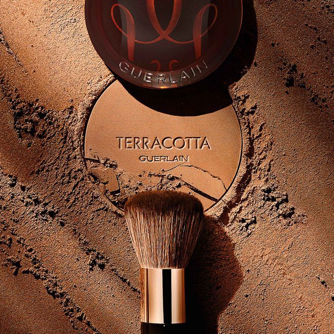 Кисть для нанесения пудры Terracotta  купить в VISAGEHALL