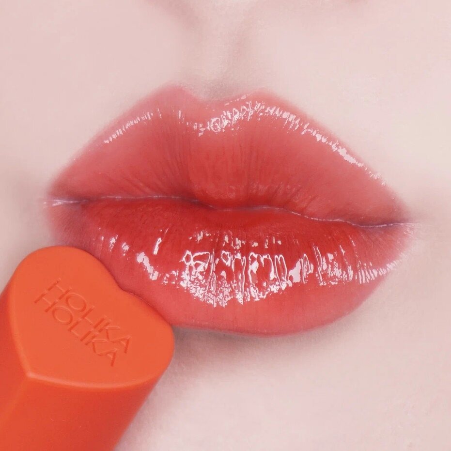 Тинт для губ глянцевый Heart Crush Glow