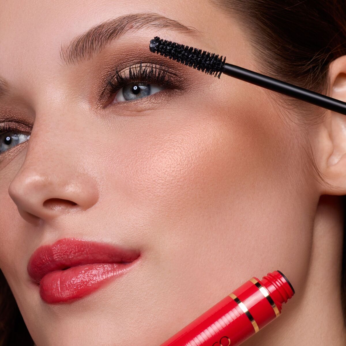 Термотушь для ресниц удлиняющая Lash Hero Tubing Mascara