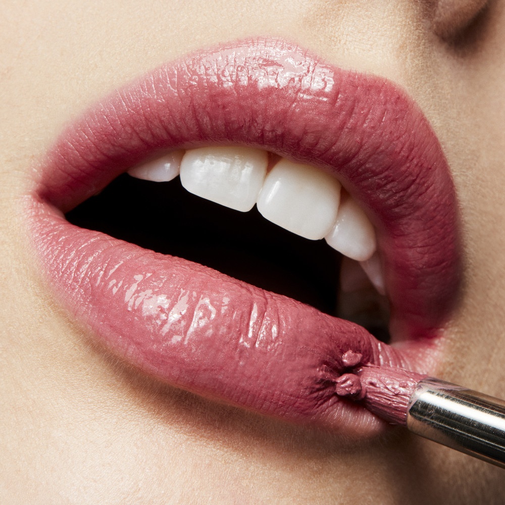 Помада для губ Lustreglass Sheer-Shine Lipstick