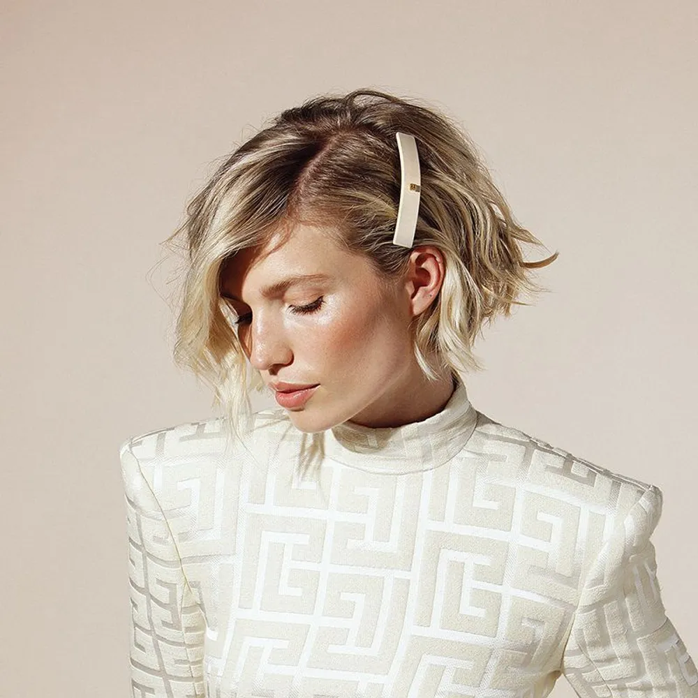 Заколка-автомат Бежевая М купить в VISAGEHALL