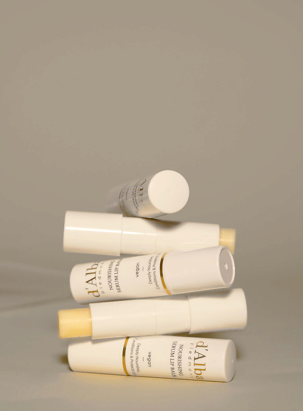Бальзам для губ питательный White Truffle Nourishing Serum Lip Balm купить в VISAGEHALL