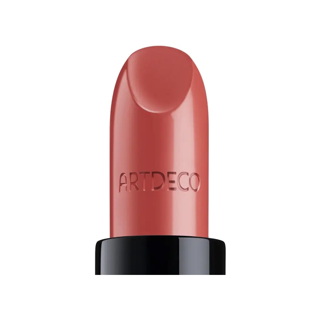 Помада для губ увлажняющая Perfect Color Lipstick