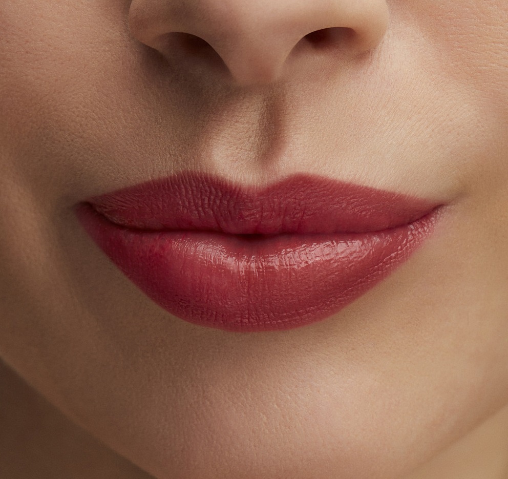 Помада для губ Lustreglass Sheer-Shine Lipstick