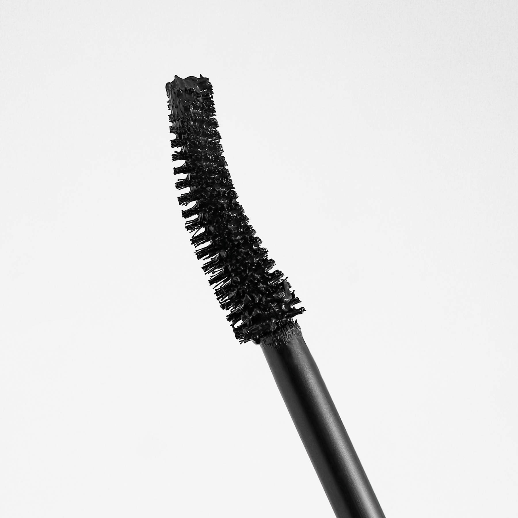 Тушь для объема и подкручивания High Impact Zero Gravity Mascara