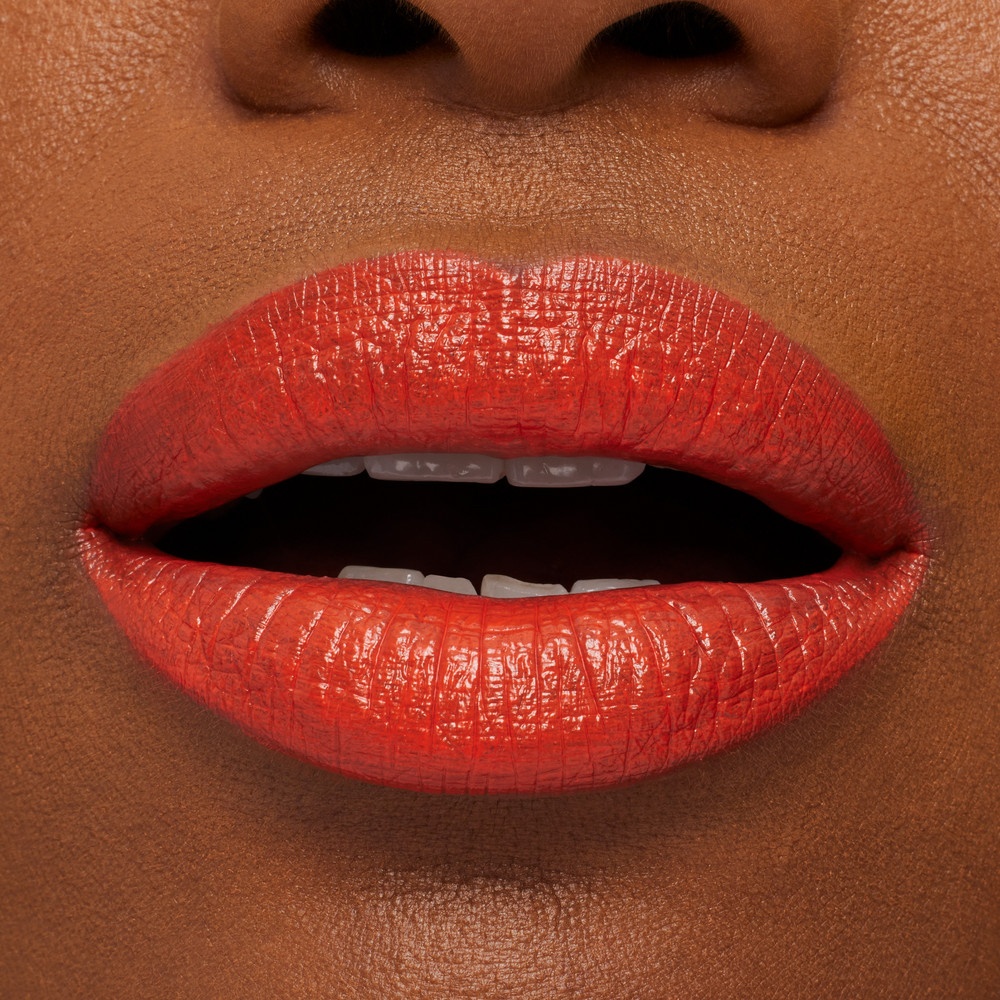 Губная помада Macximal Satin Lipstick 