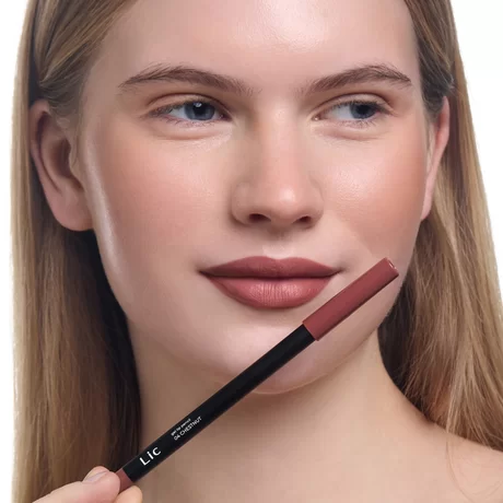 Карандаш для губ гелевый Base Gel Lip Pencil
