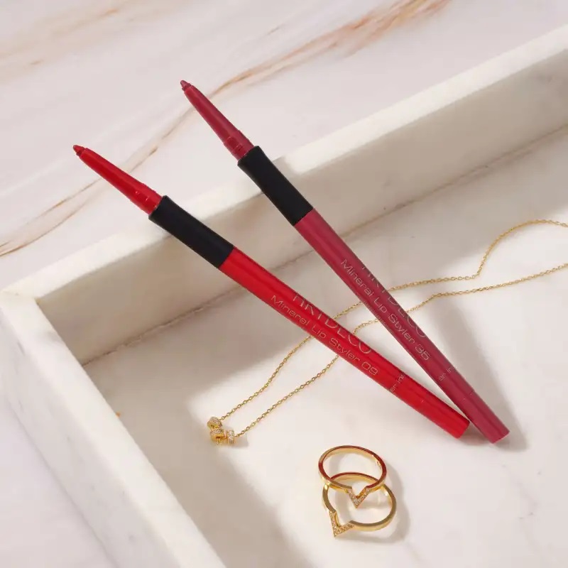 Карандаш для губ Mineral Lip Styler