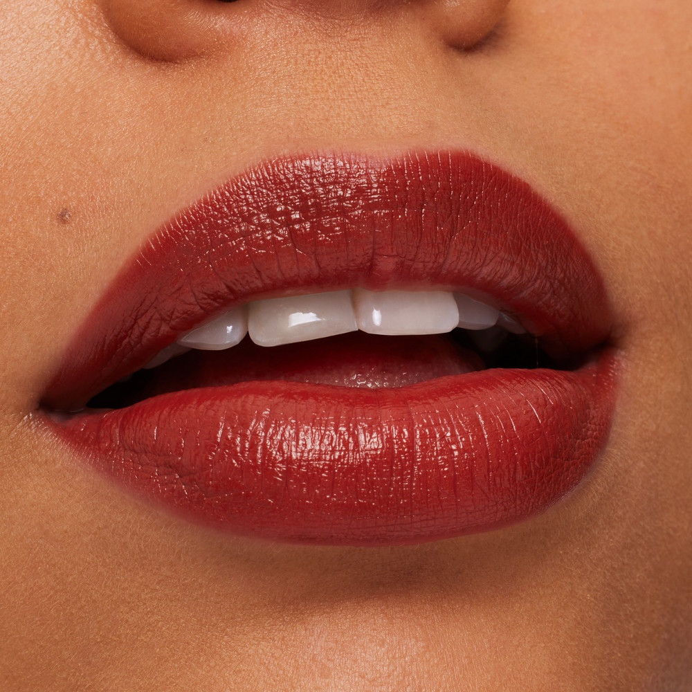Губная помада Macximal Satin Lipstick 