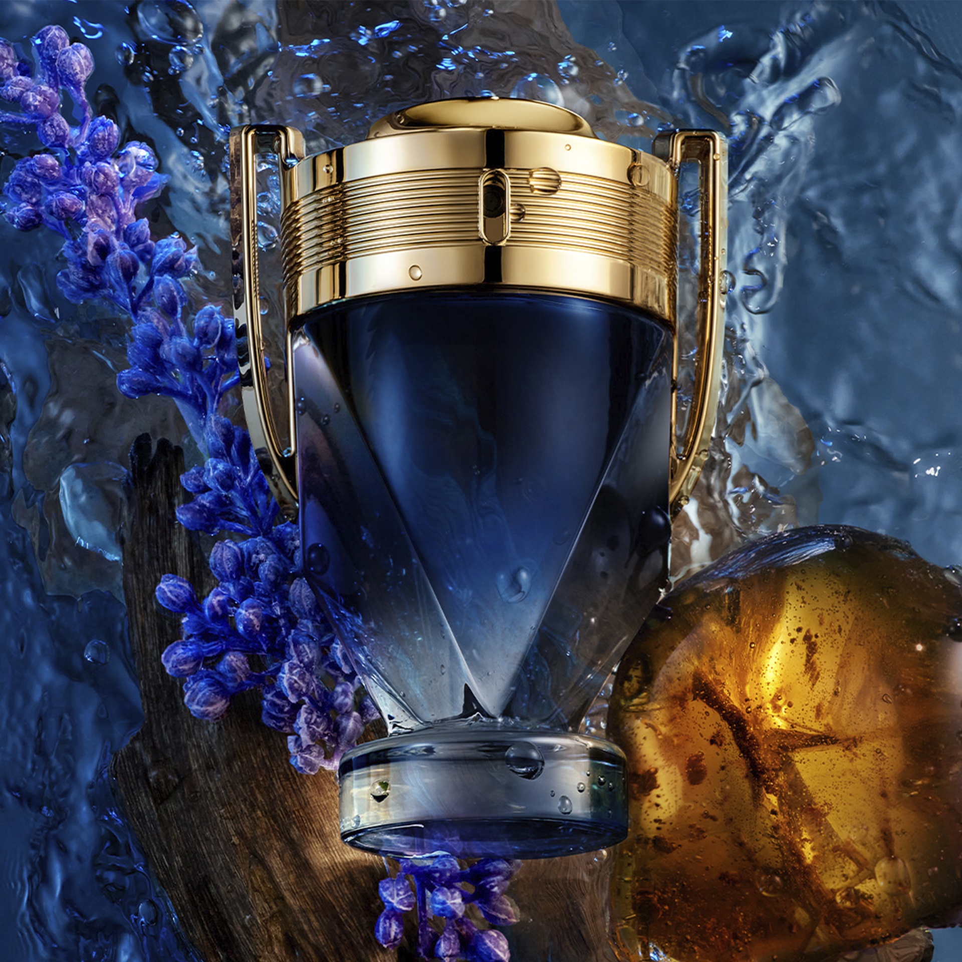 Invictus Parfum Духи-спрей купить в VISAGEHALL