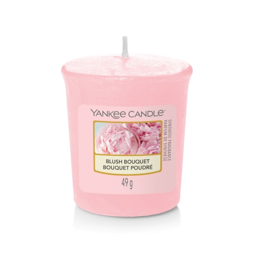 Blush Bouquet Свеча купить в VISAGEHALL