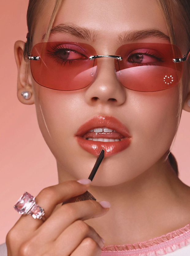 Блеск для губ Plumping Lip Glow Mood Volumizer