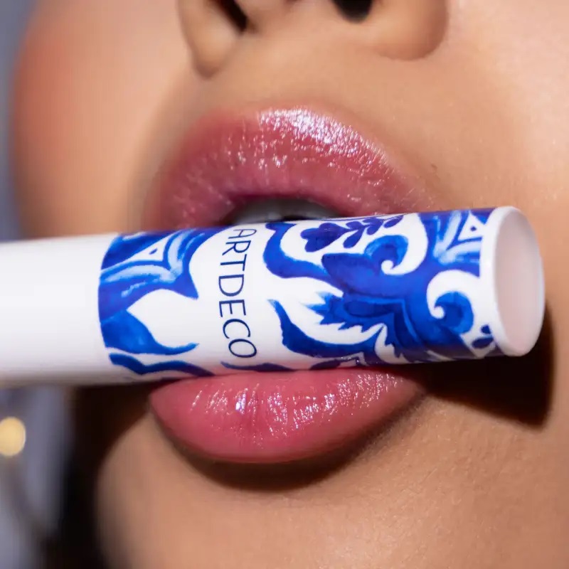Бальзам для губ Color Booster Lip Balm Limited Edition