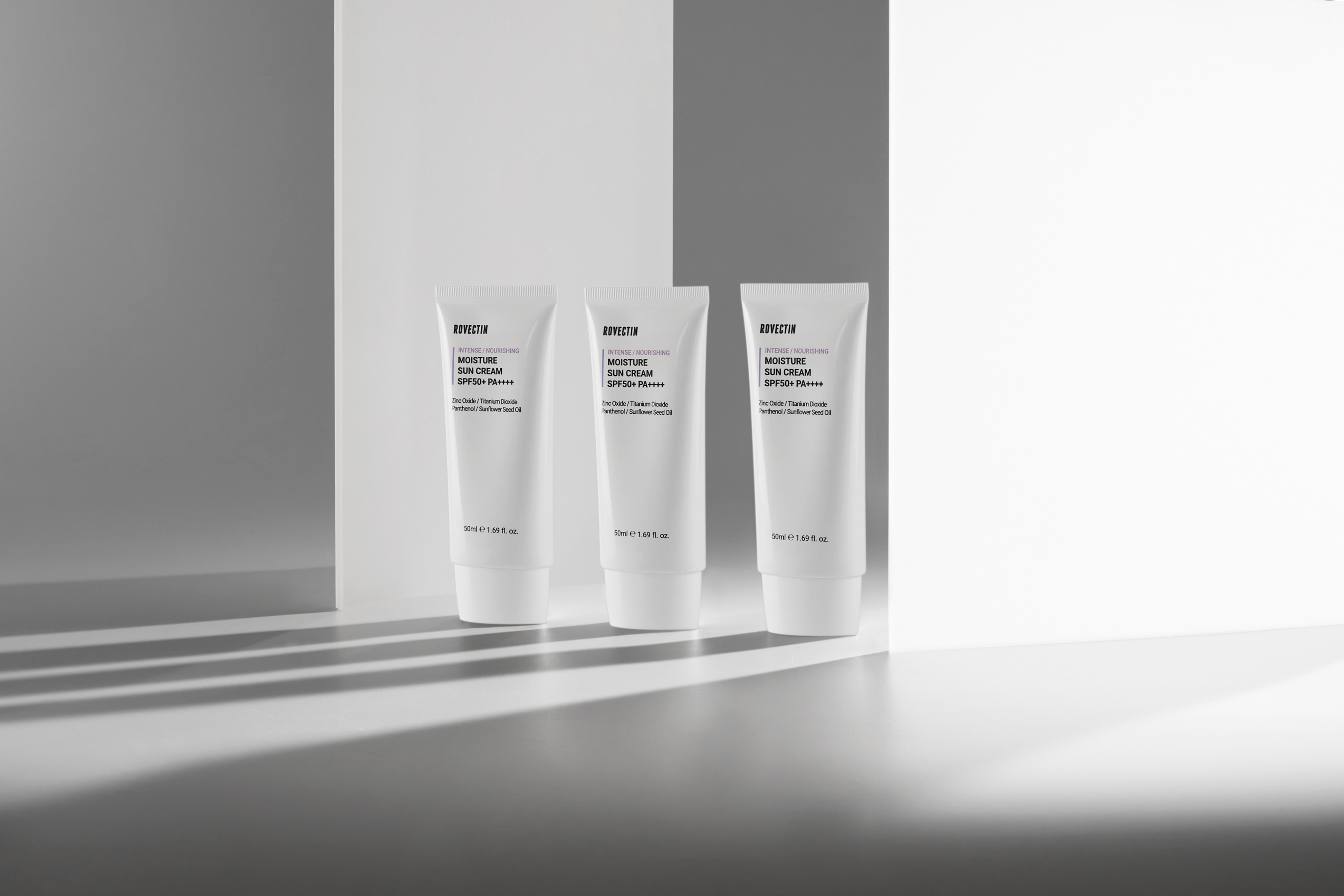 Крем солнцезащитный увлажняющий SPF50+ PA++++  купить в VISAGEHALL