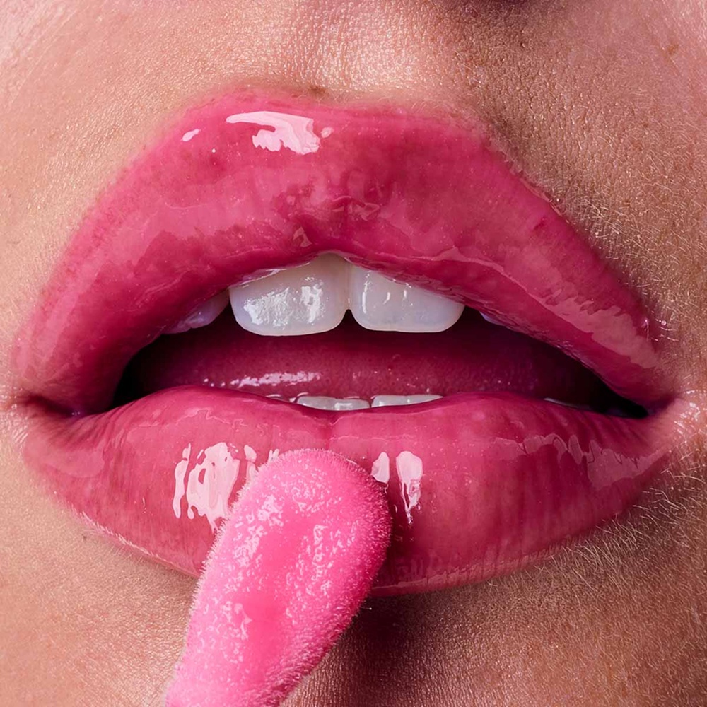 Масло-блеск для губ Lip Comfort Oil Love Collection