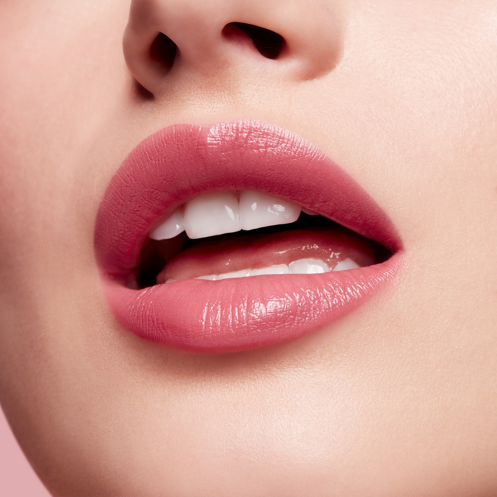 Помада для губ Lustreglass Sheer-Shine Lipstick