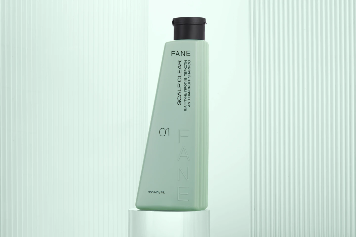 Шампунь-уход против перхоти Scalp Clear купить в VISAGEHALL