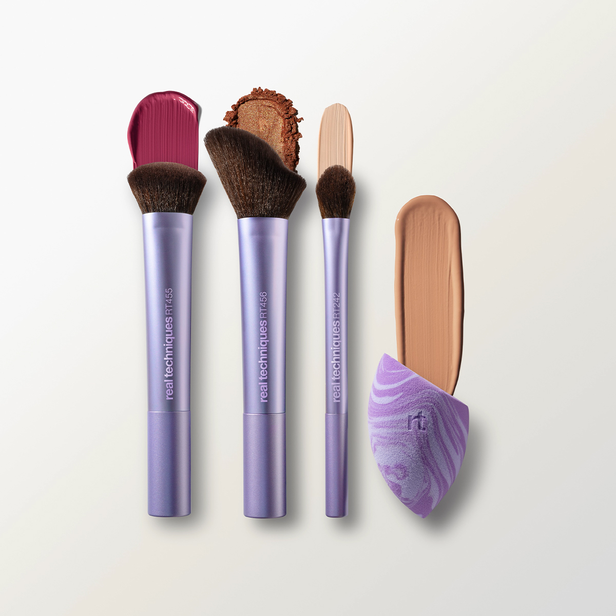 Набор кистей и спонж для макияжа лица Lilac Skies Soft & Blurred Base Set