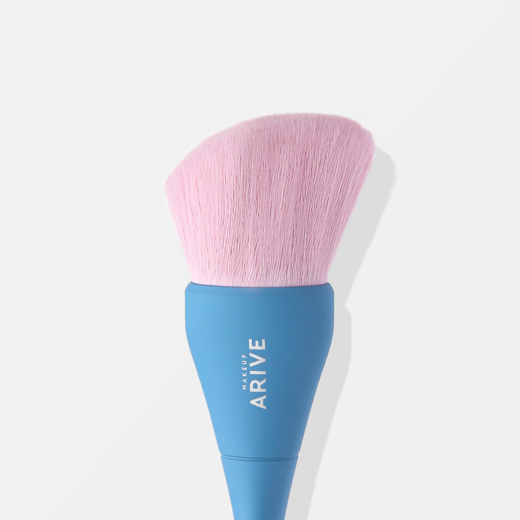 Кисть для румян Blush Brush Soft Touch