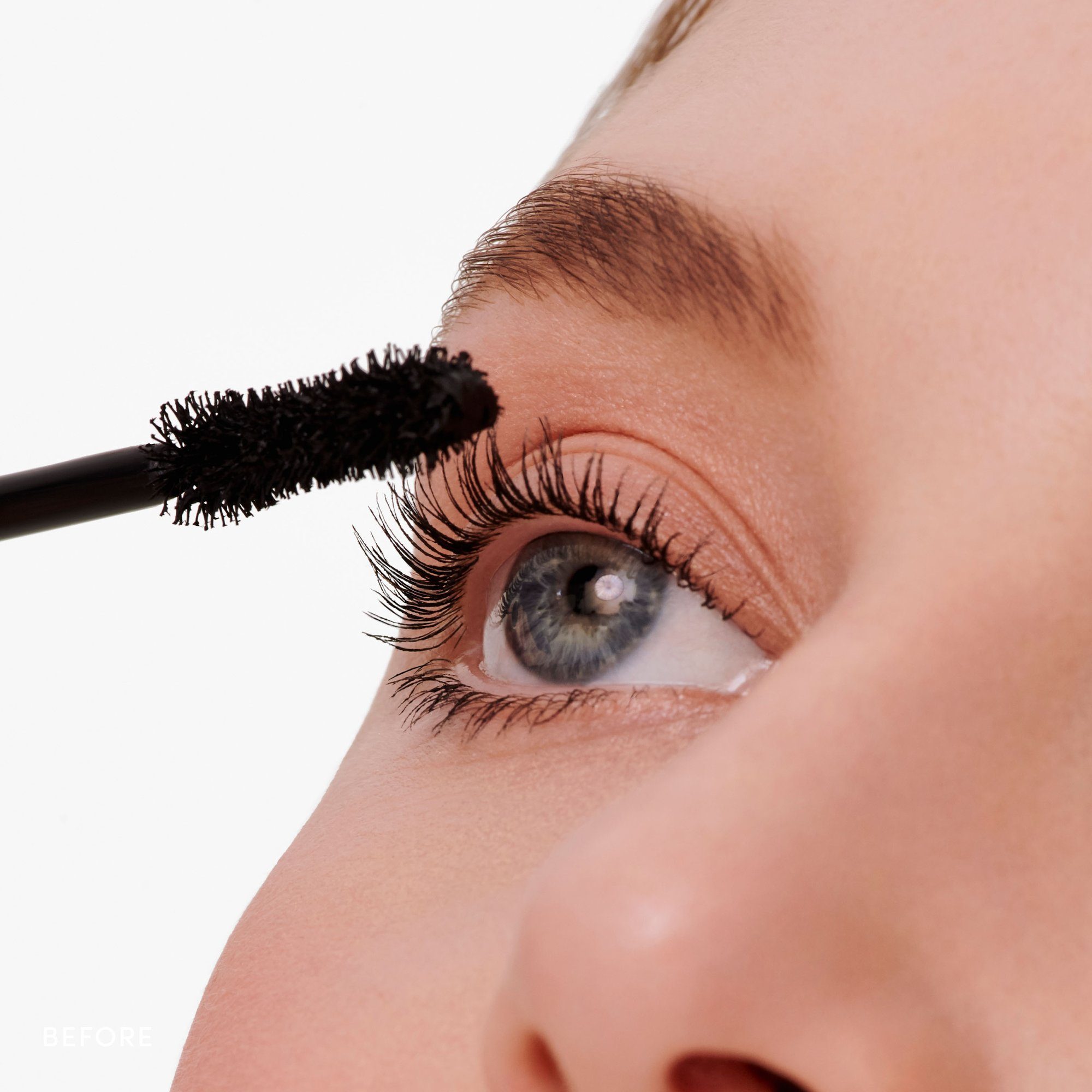 Тушь для максимального объема Beyond Lash