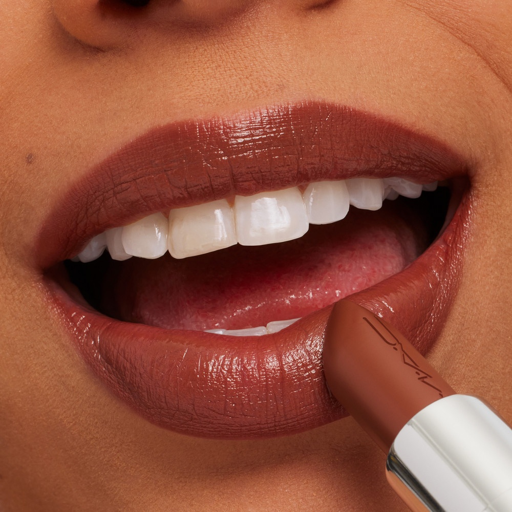 Губная помада Macximal Satin Lipstick 