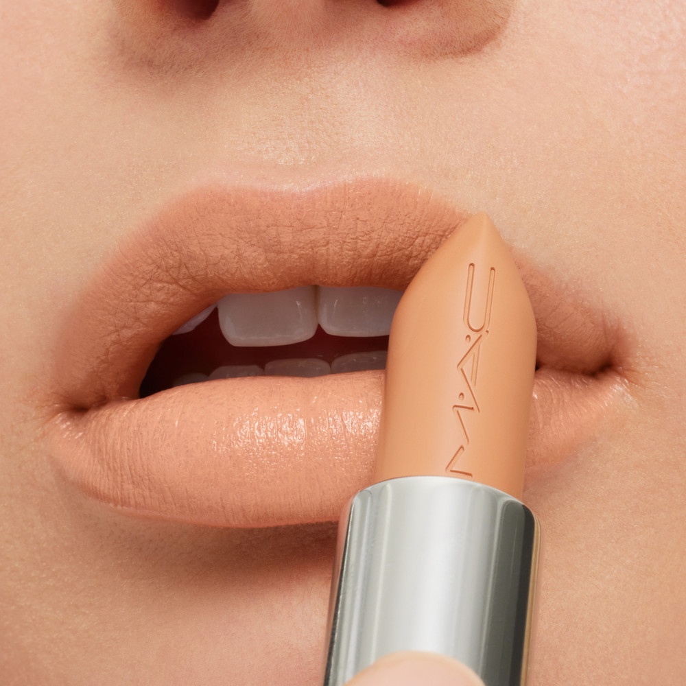 Губная помада Macximal Satin Lipstick 