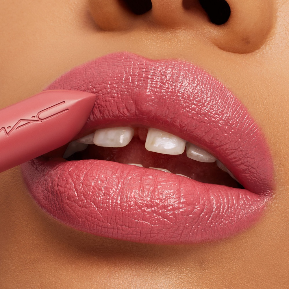 Губная помада Macximal Satin Lipstick 