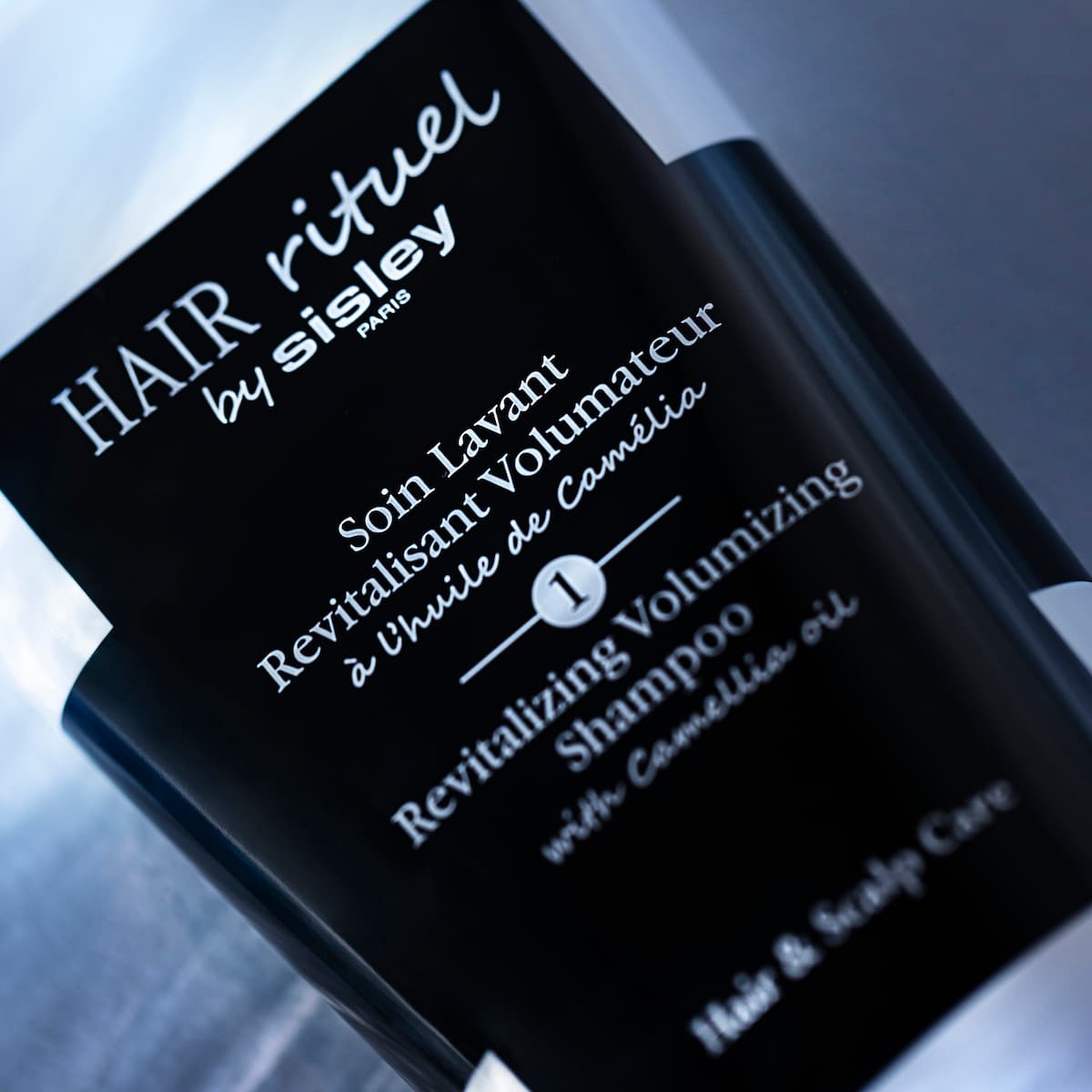 Hair Rituel by Sisley Шампунь для увеличения объема волос с маслом камелии купить в VISAGEHALL