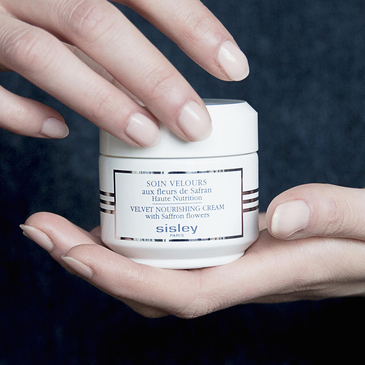 Velvet Nourishing Cream with Saffron flowers Крем питательный с Шафраном