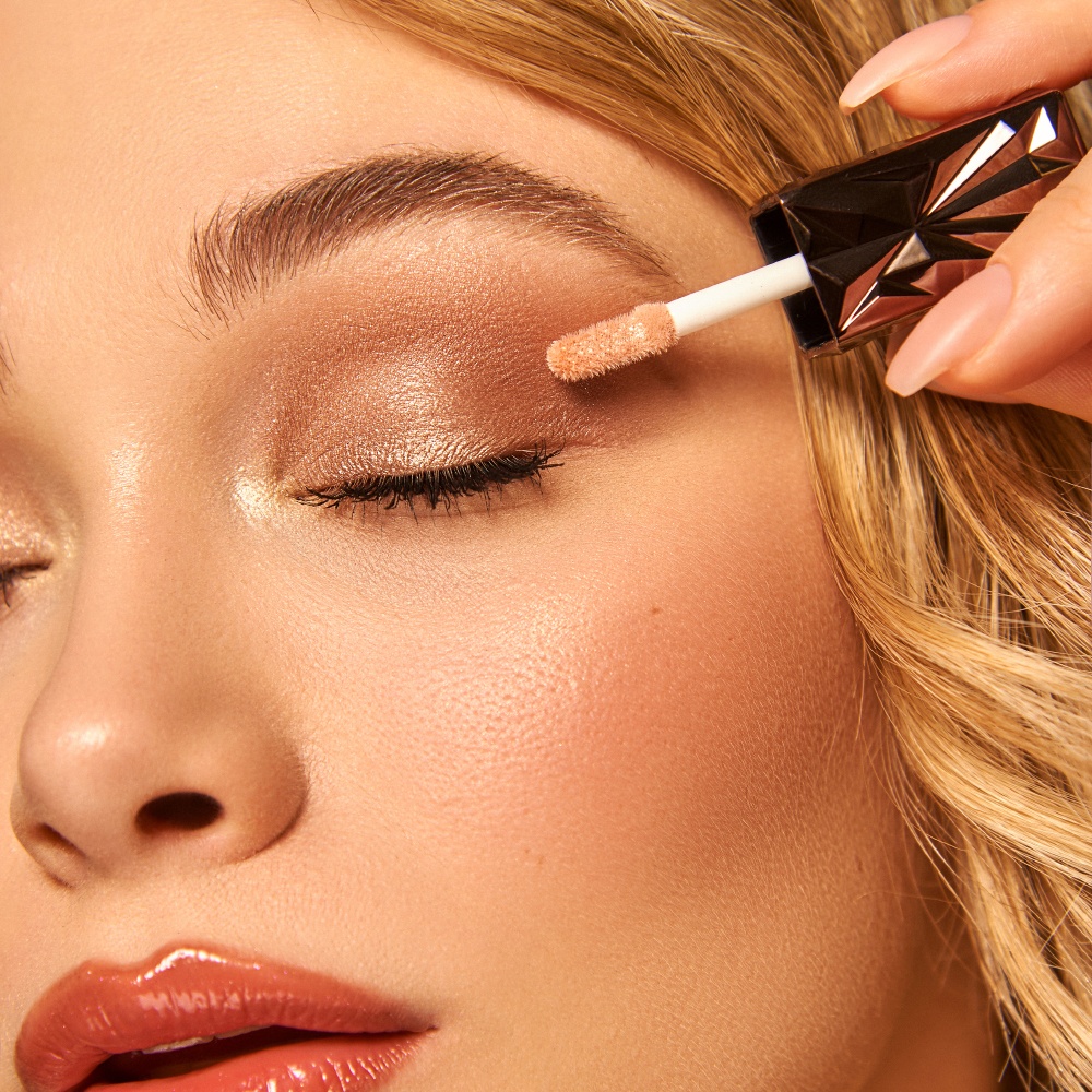 Тени жидкие сияющие Liquid Eye Paint