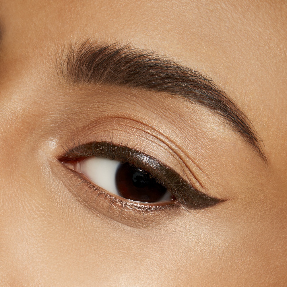 Подводка для глаз Brushstroke 24-Hour Liner