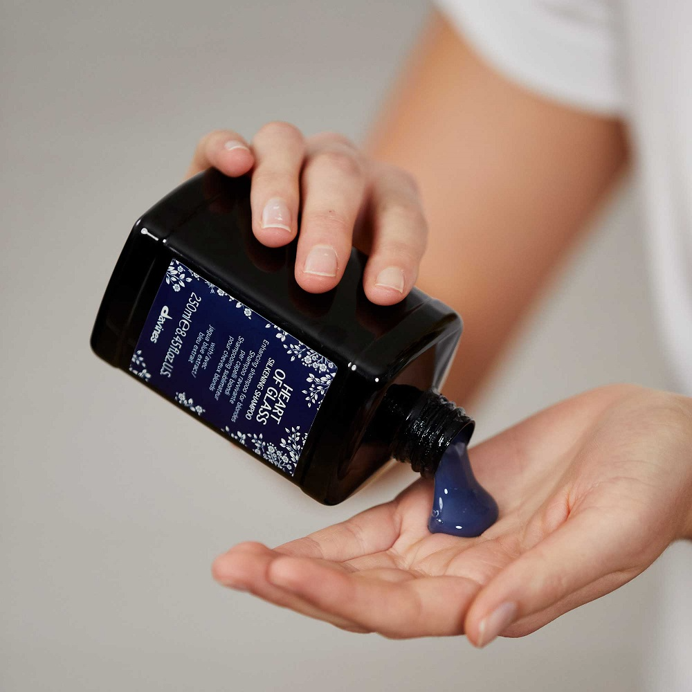 Шампунь для сияния волос Heart Of Glass купить в VISAGEHALL