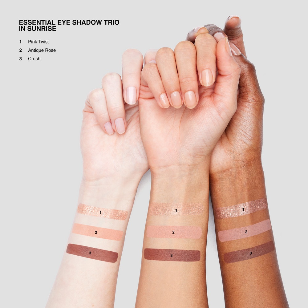 Палетка для глаз Essential Eyeshadow Trios 
