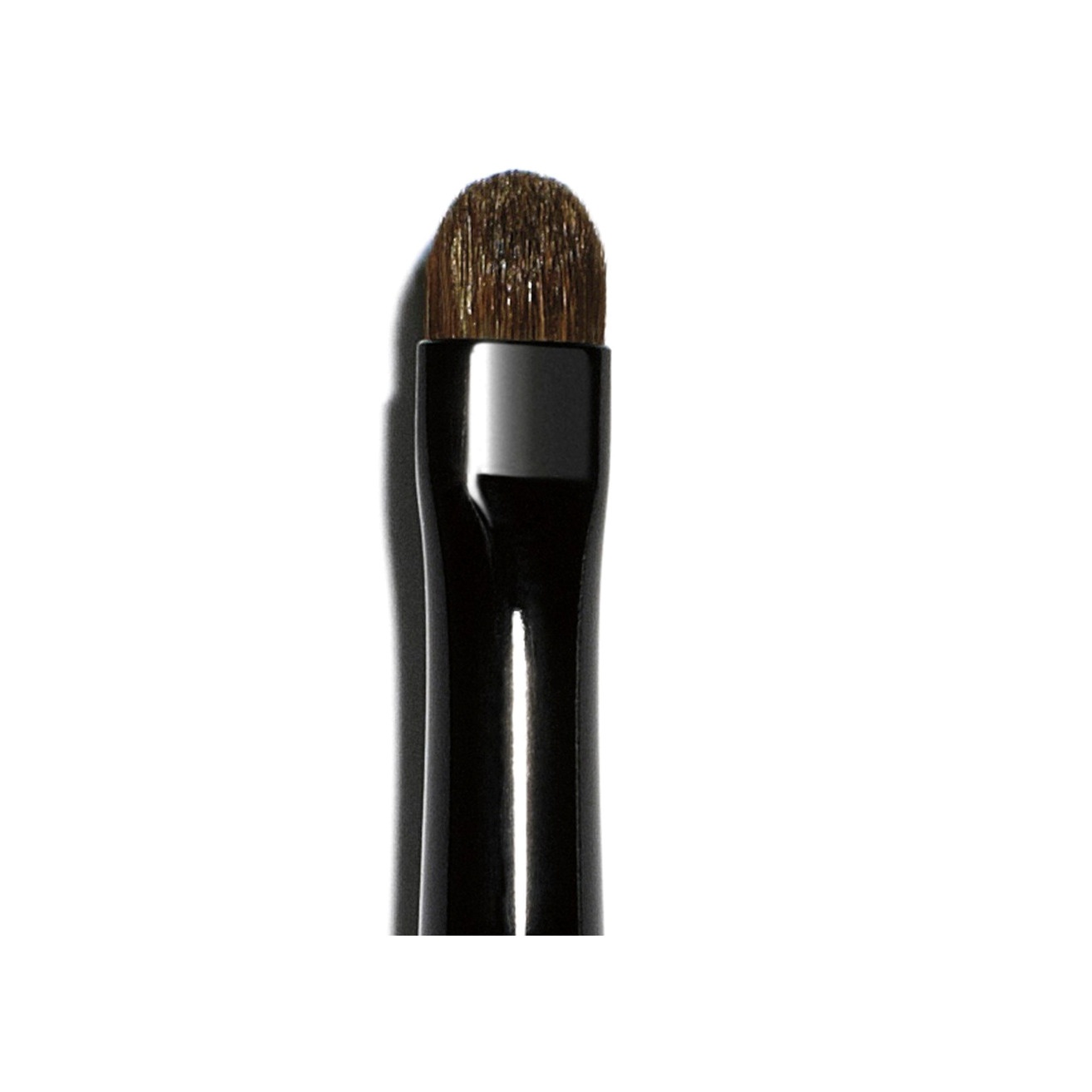 Кисть косметическая Smokey Eye Liner Brush купить в VISAGEHALL