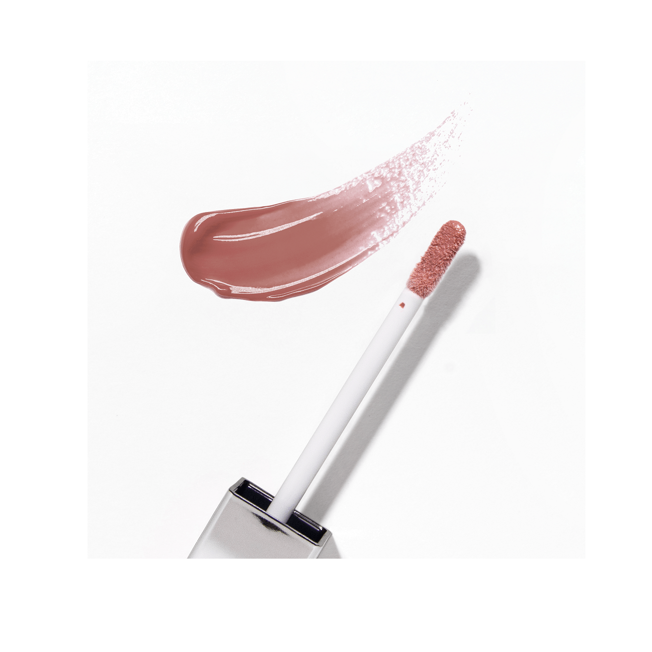 Блеск для губ легкий сияющий Color Salute Light Weight Lip Glaze