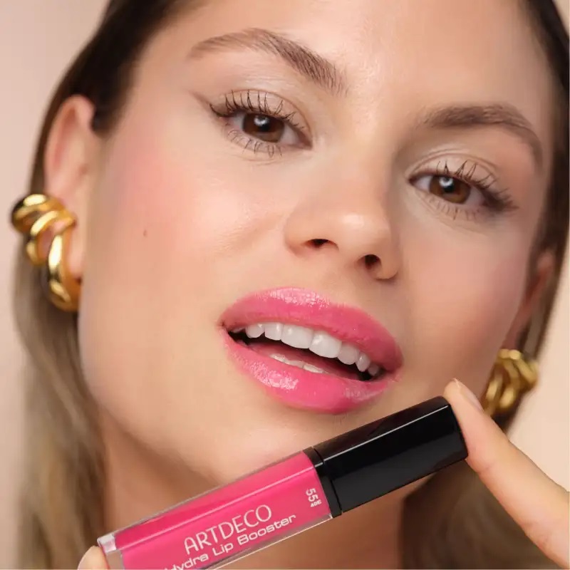 Блеск для губ Hydra Lip Booster