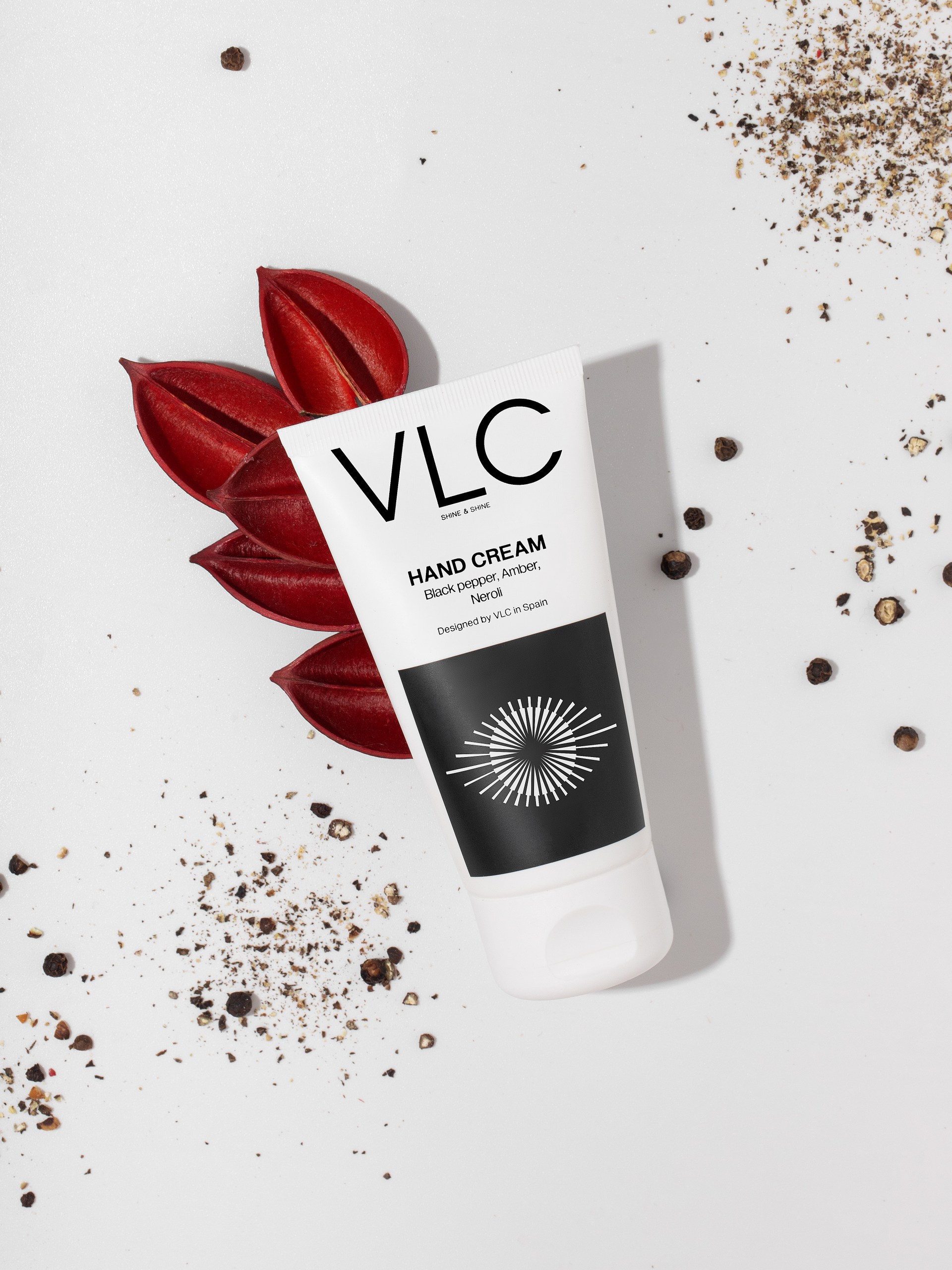 Крем для рук питательный Black pepper, Neroli, Amber купить в VISAGEHALL