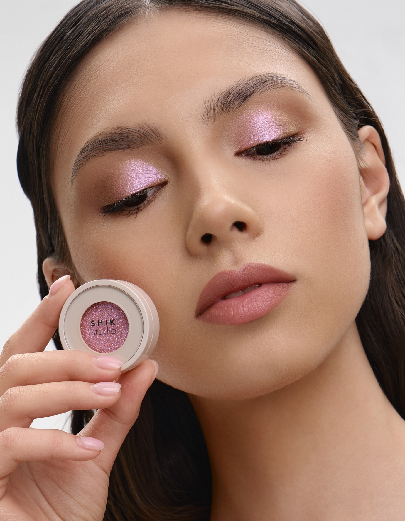 Тени-спарклы для век с влажным финишем Single Eyeshadow